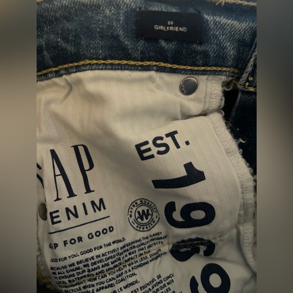 Gap “Girlfriend” Jeans - Picture 2 of 4